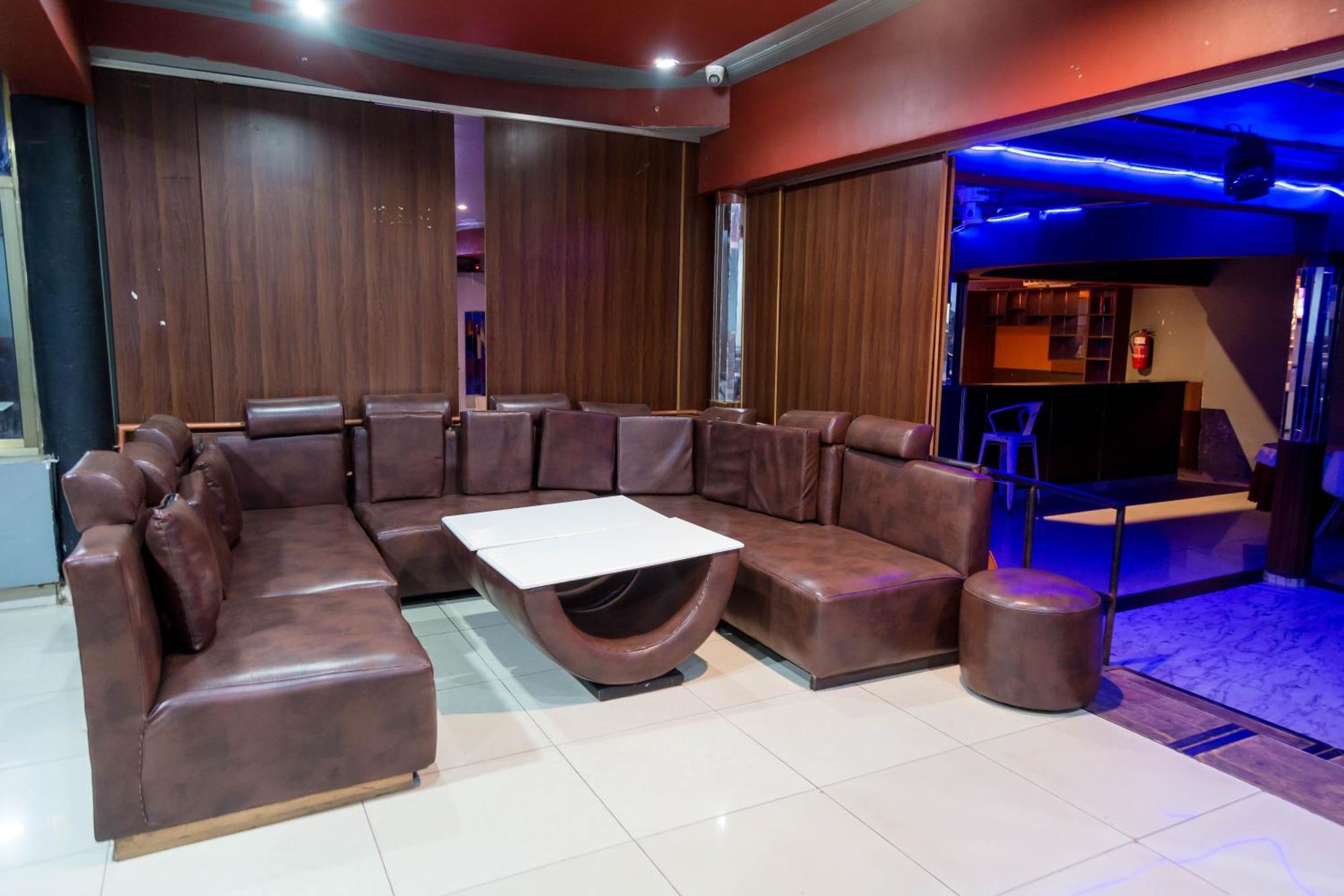 Olympic Hotel Кигали Экстерьер фото